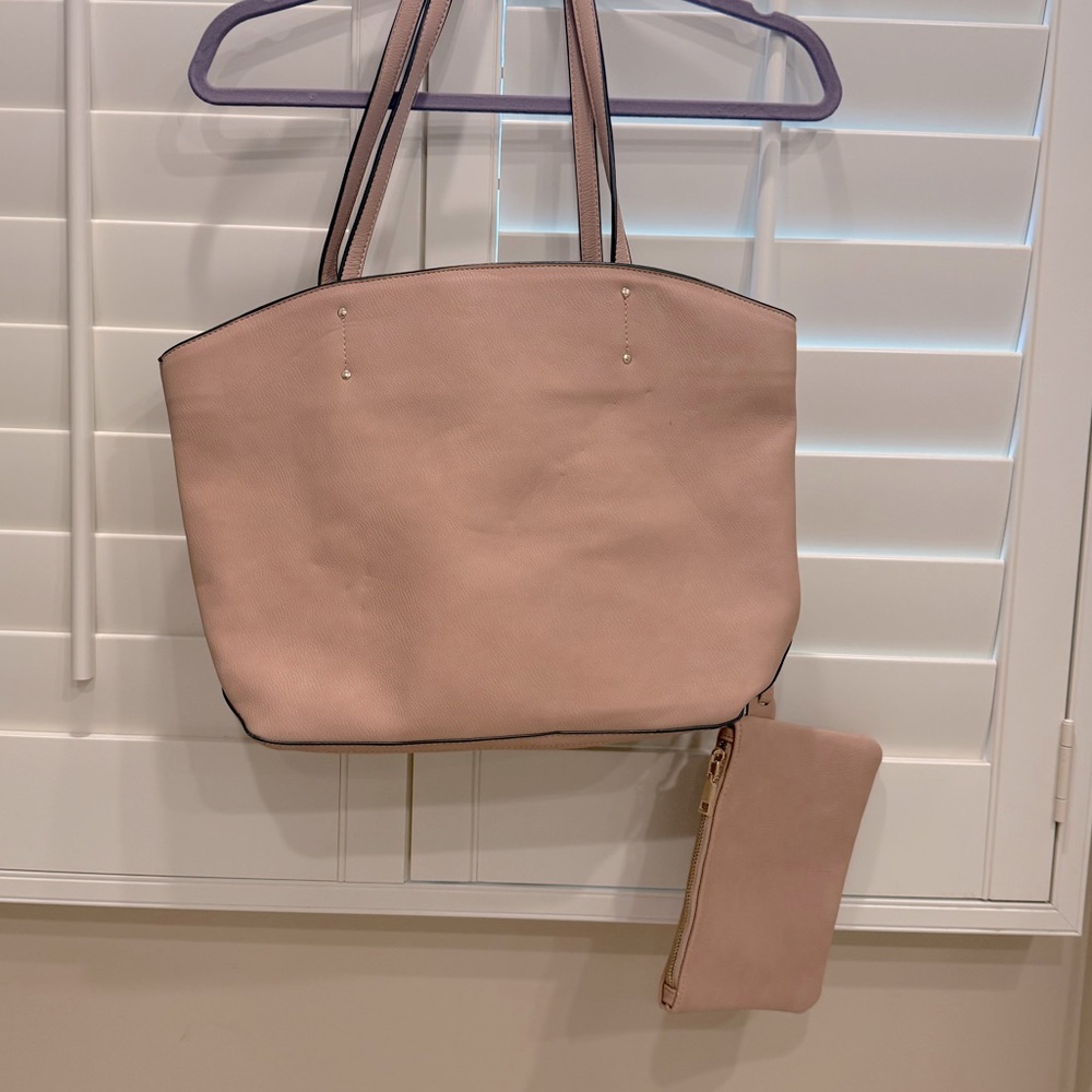 Elegant Bisque / Cream Vegan Leather Tote Bag with Pouch